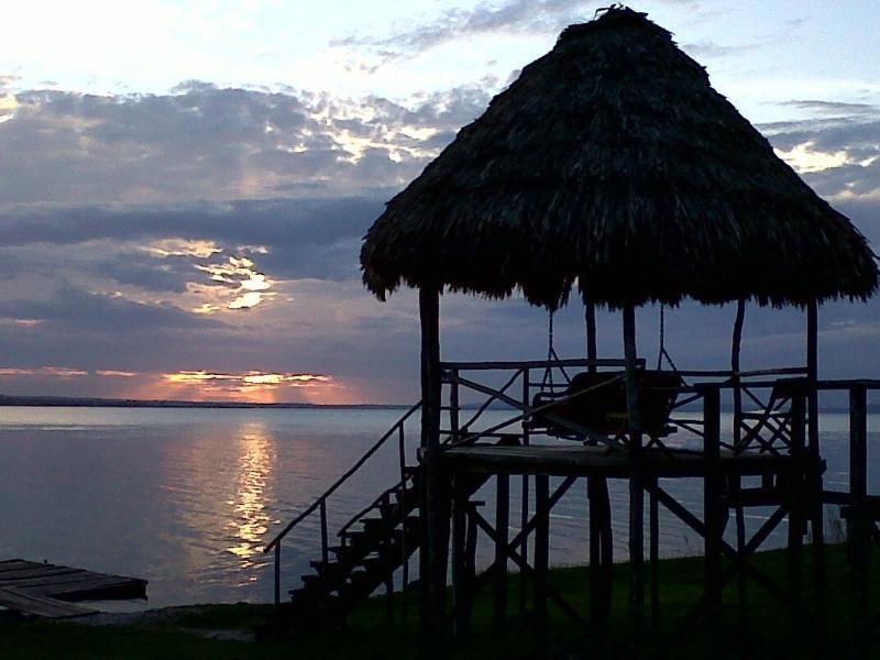 Camino Real Tikal‎ Hotel El Remate Exterior foto
